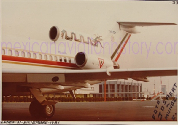 Boeing 727-100, TO-01. Escuadrón Aéreo de Transporte Presidencial, Hangar Presidencial, Cd de México. Lunes 21 de diciembre de 1981. Foto Josafat Muñoz C.